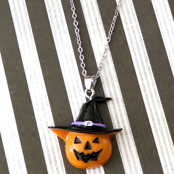 ROMWE Jewelry - Jack-o-Lantern Necklace